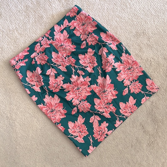 J. Crew Floral Print Pencil Skirt - Picture 4 of 11